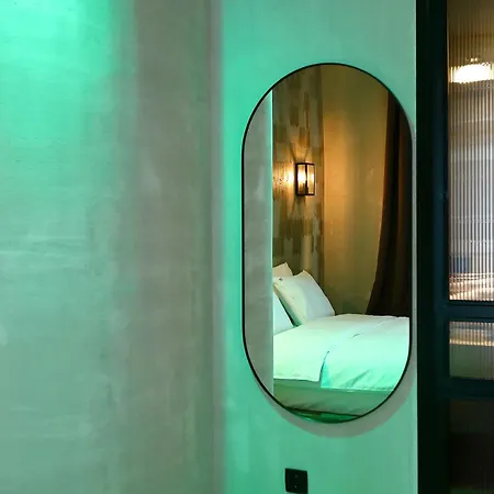 Paradox Aparthotel *